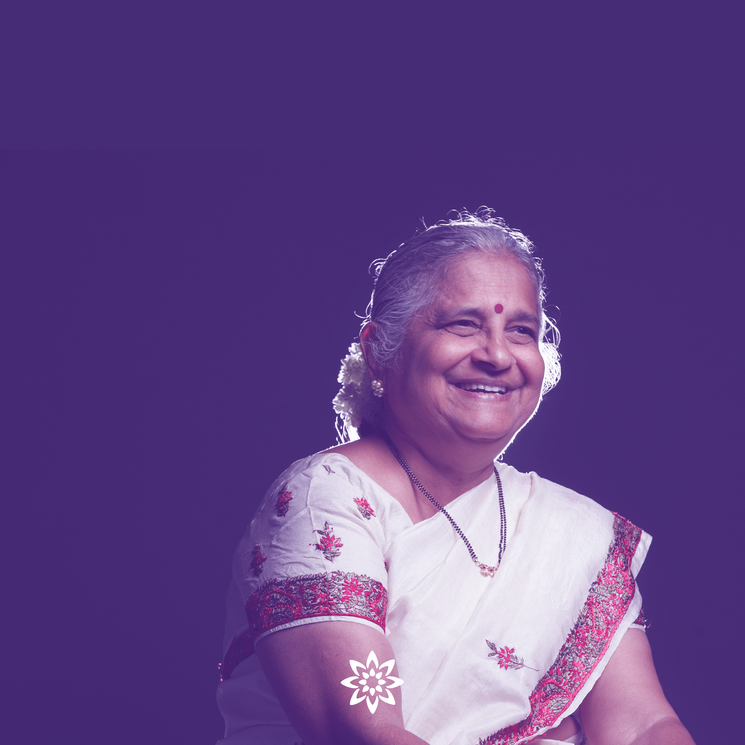 2501x2501 Sudha Murthy Wallpaper