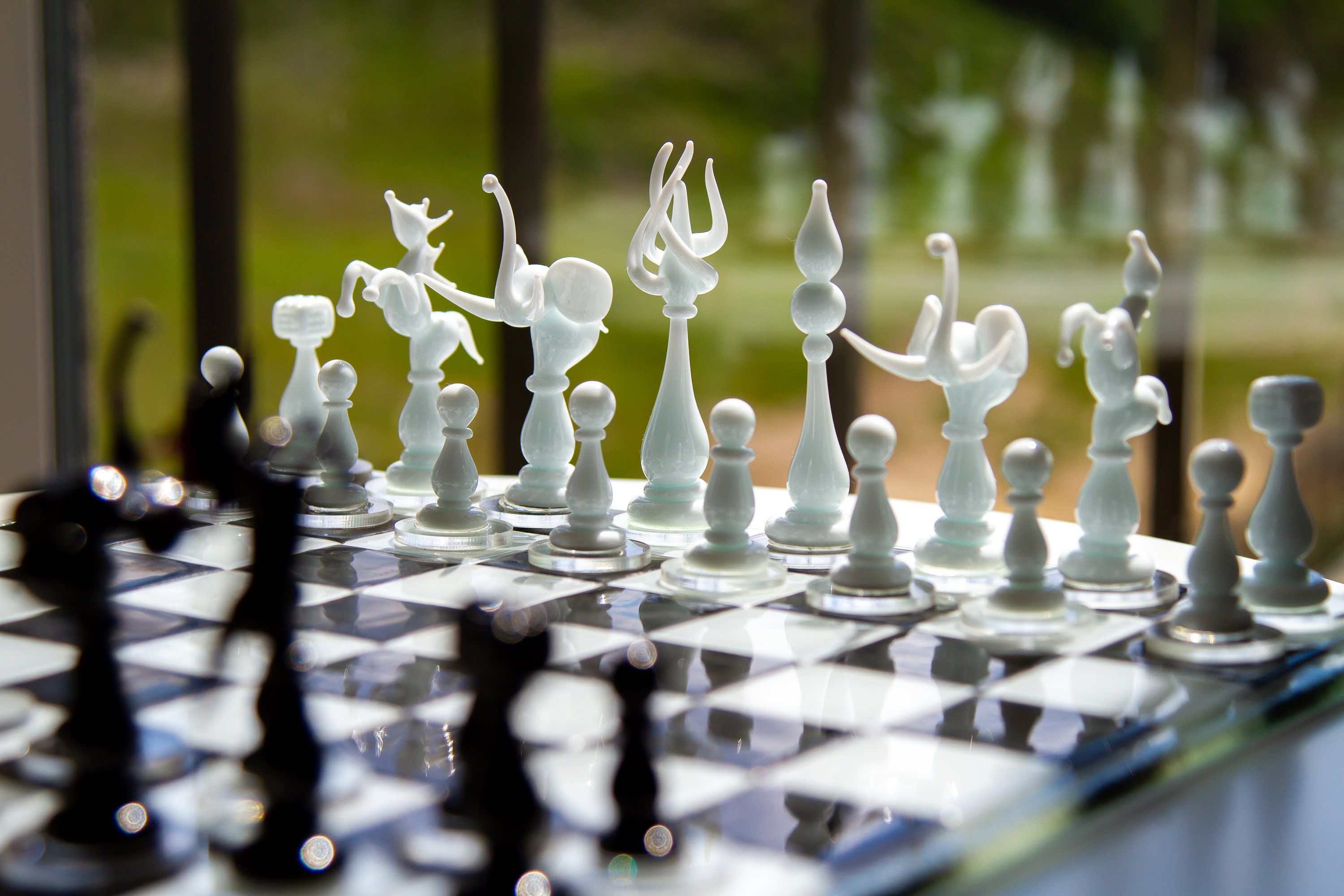 3000x2000 Handmade Murano Glass Chess Set: Black & White Blown Glass Figures