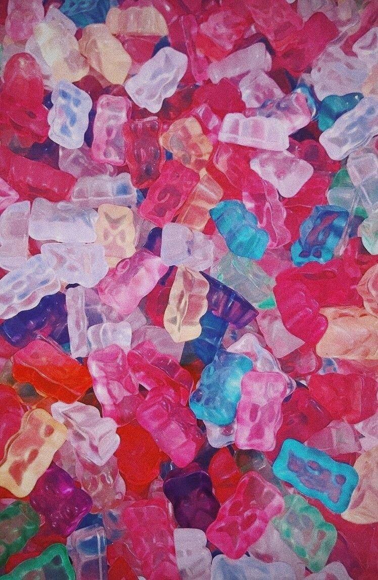 748x1148 Gummy Bear