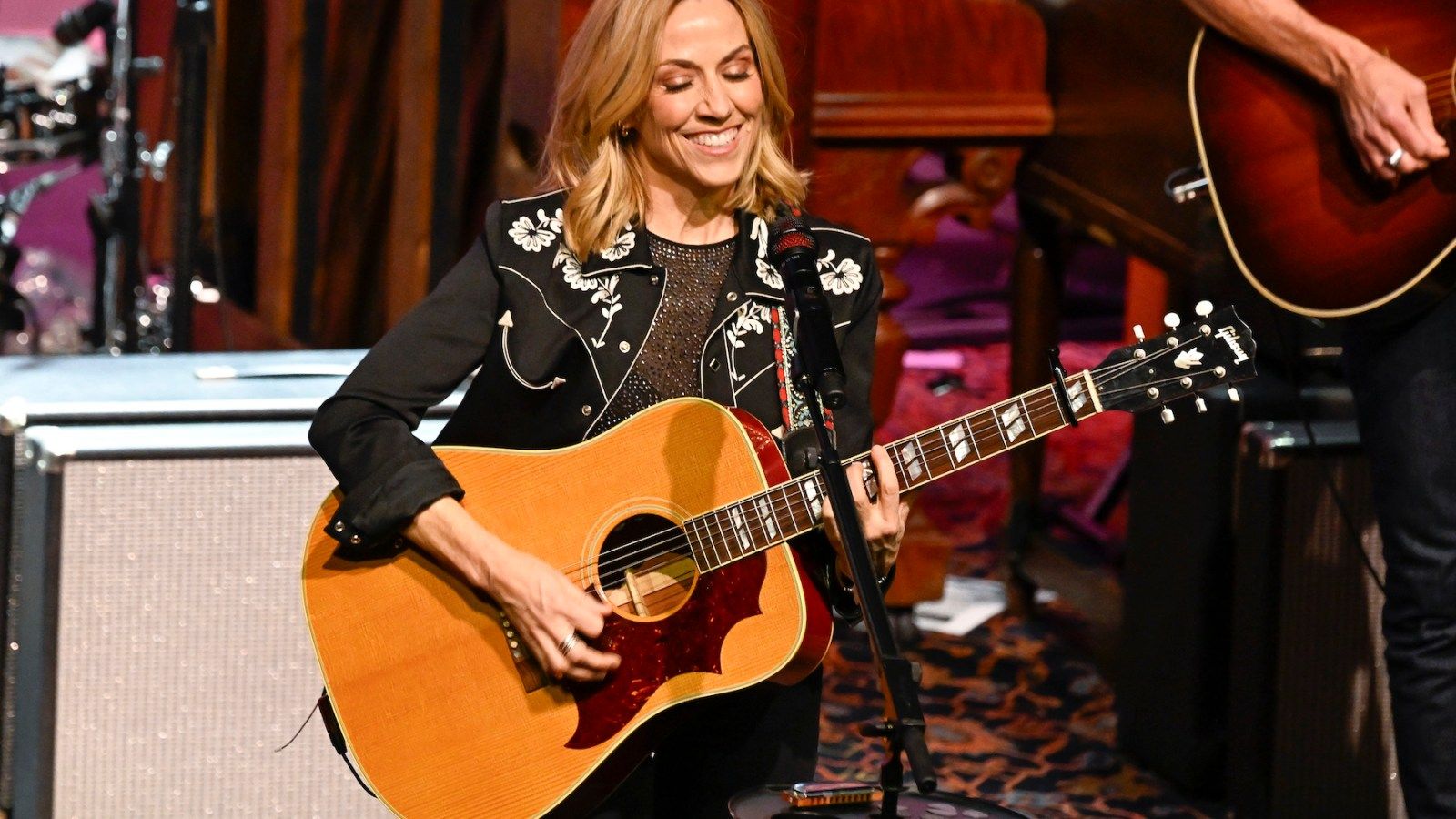 1600x900 Sheryl Crow Shares New Song 'I Know' for Mental Health Awareness Month