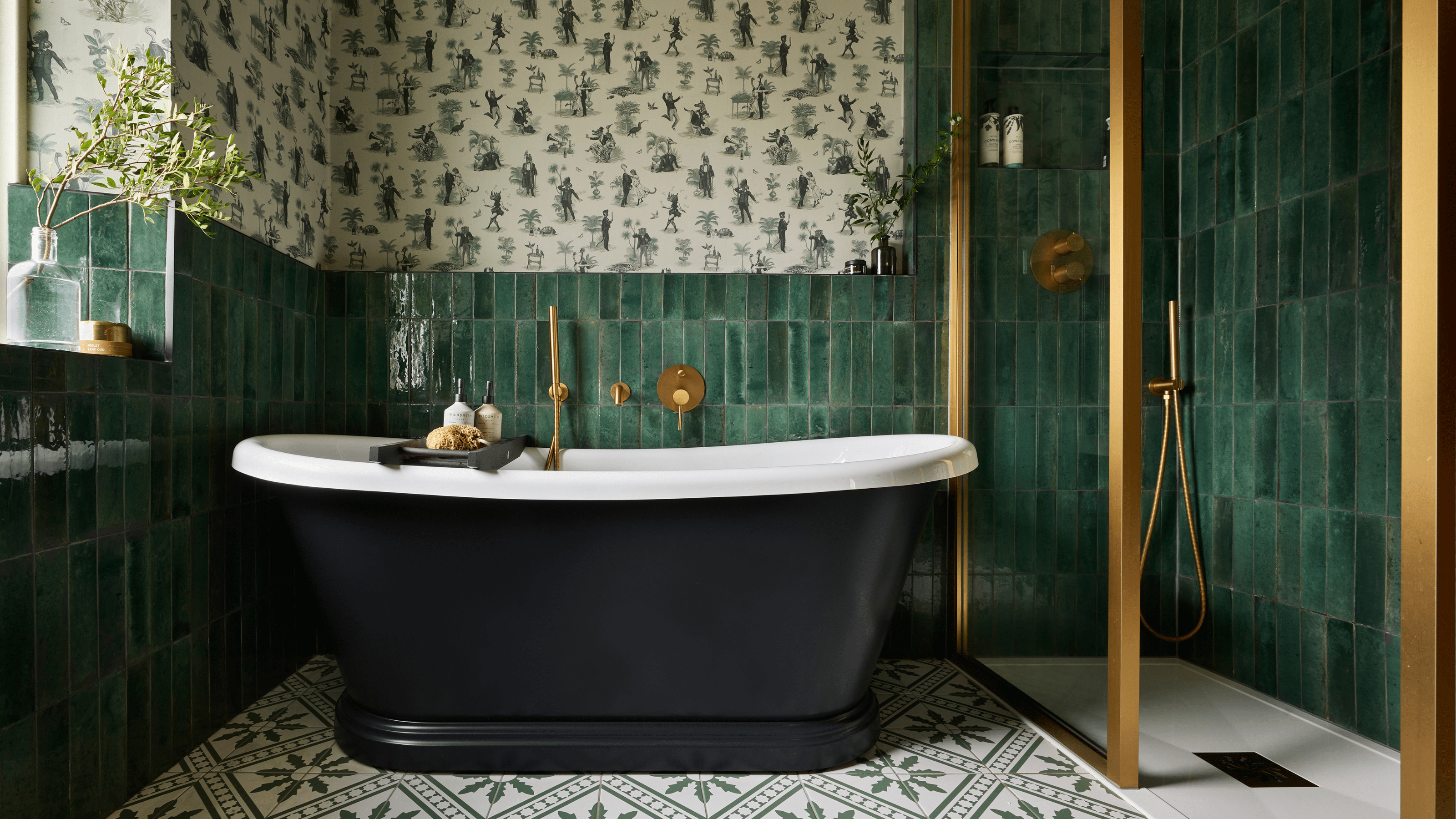 3200x1800 Heritage style wallpaper is a big bathroom trend for 2026- Here's how to make it work