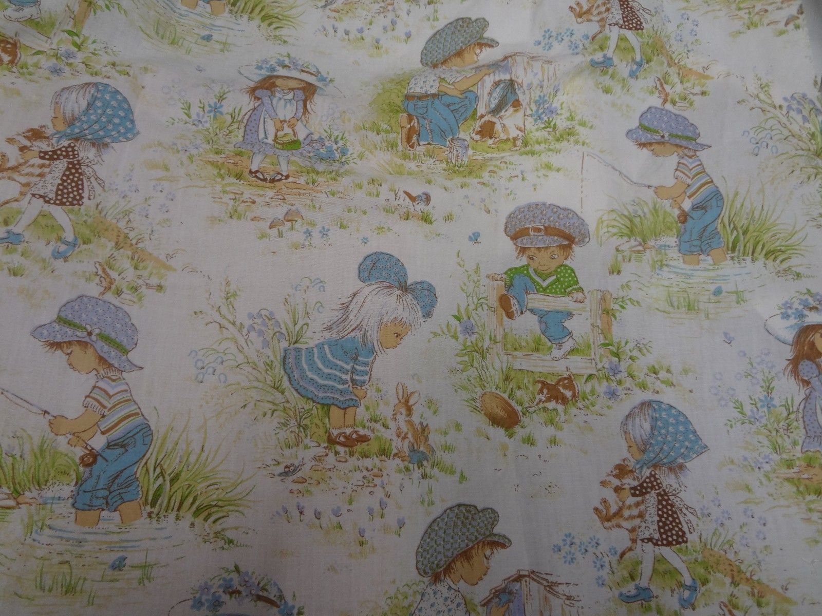 1600x1200 Vintage BLUE HOLLY HOBBIE SARAH KAY STRAWBERRY SHORTCAKE Fabric (96cm X 194cm)