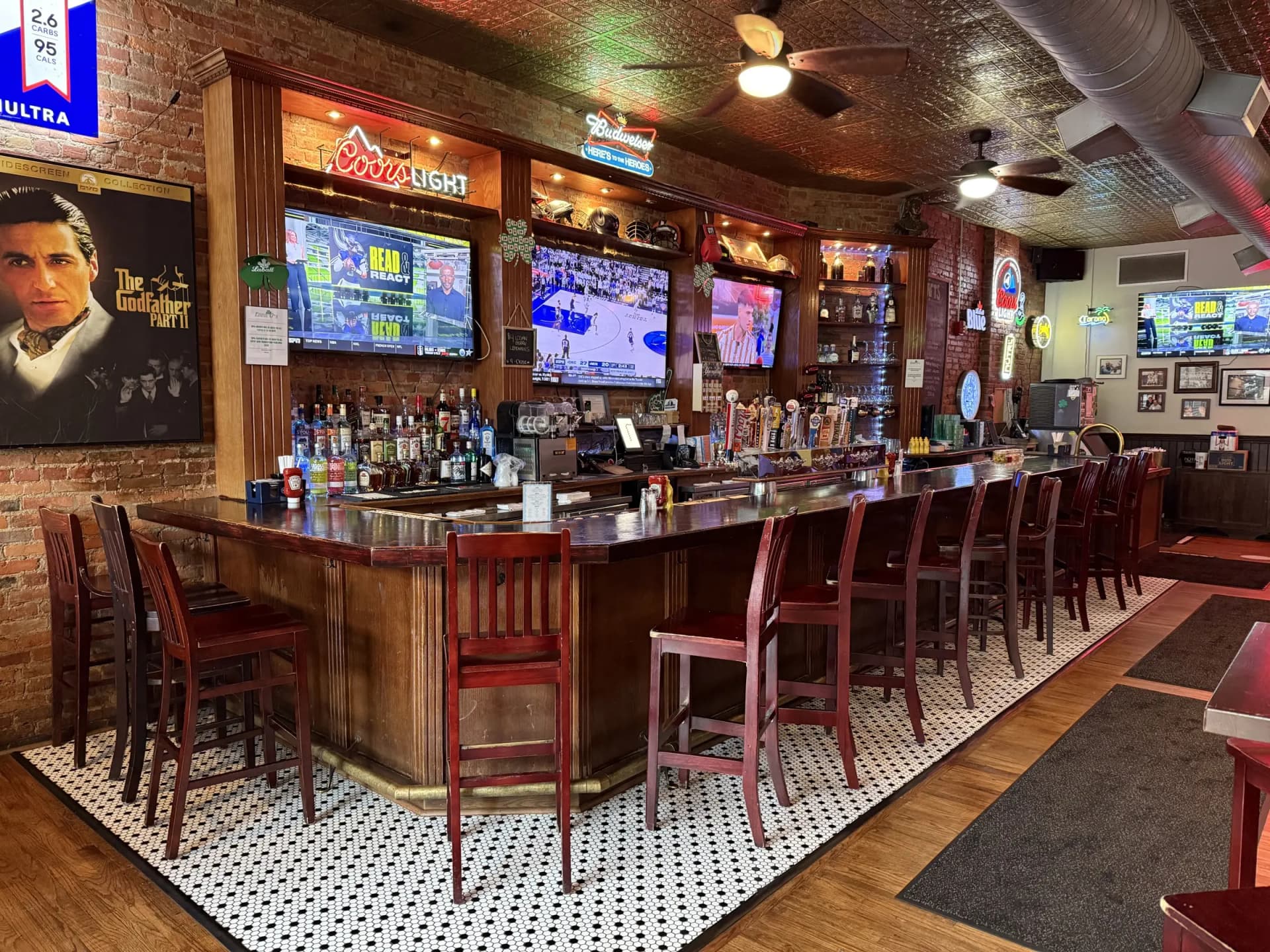 1920x1440 Eddie O'Briens Grille & Bar GENEVA