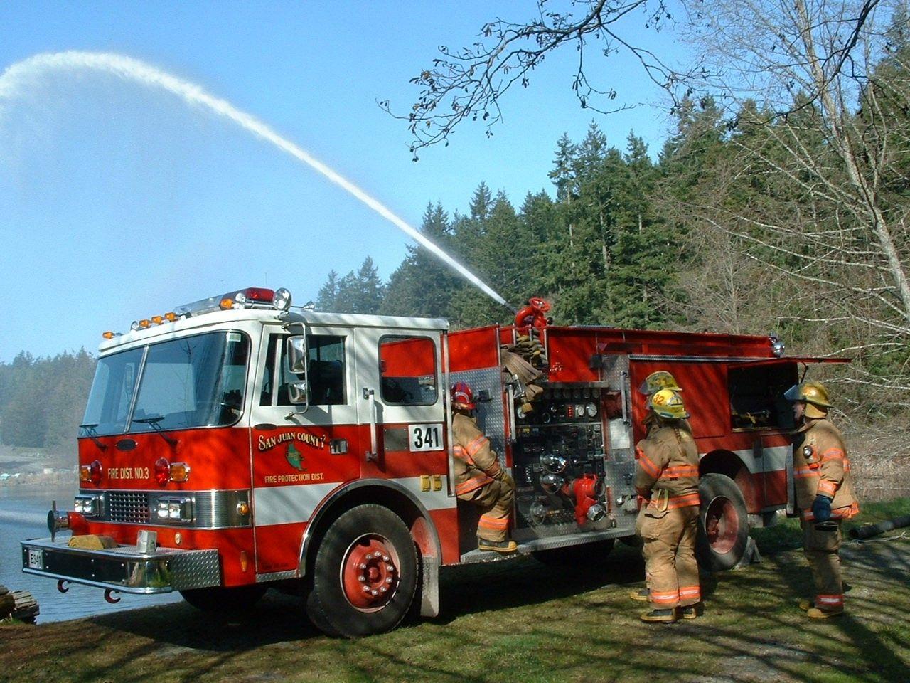 1280x960 Free download Firetruck Wallpaper Firetruck wallpaper 1280x960