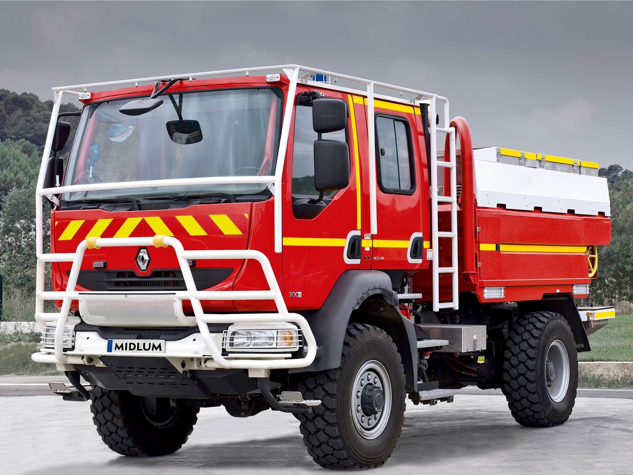 2048x1536 Renault, Midlum, Crew, Cab, 4x Firetruck Wallpaper HD