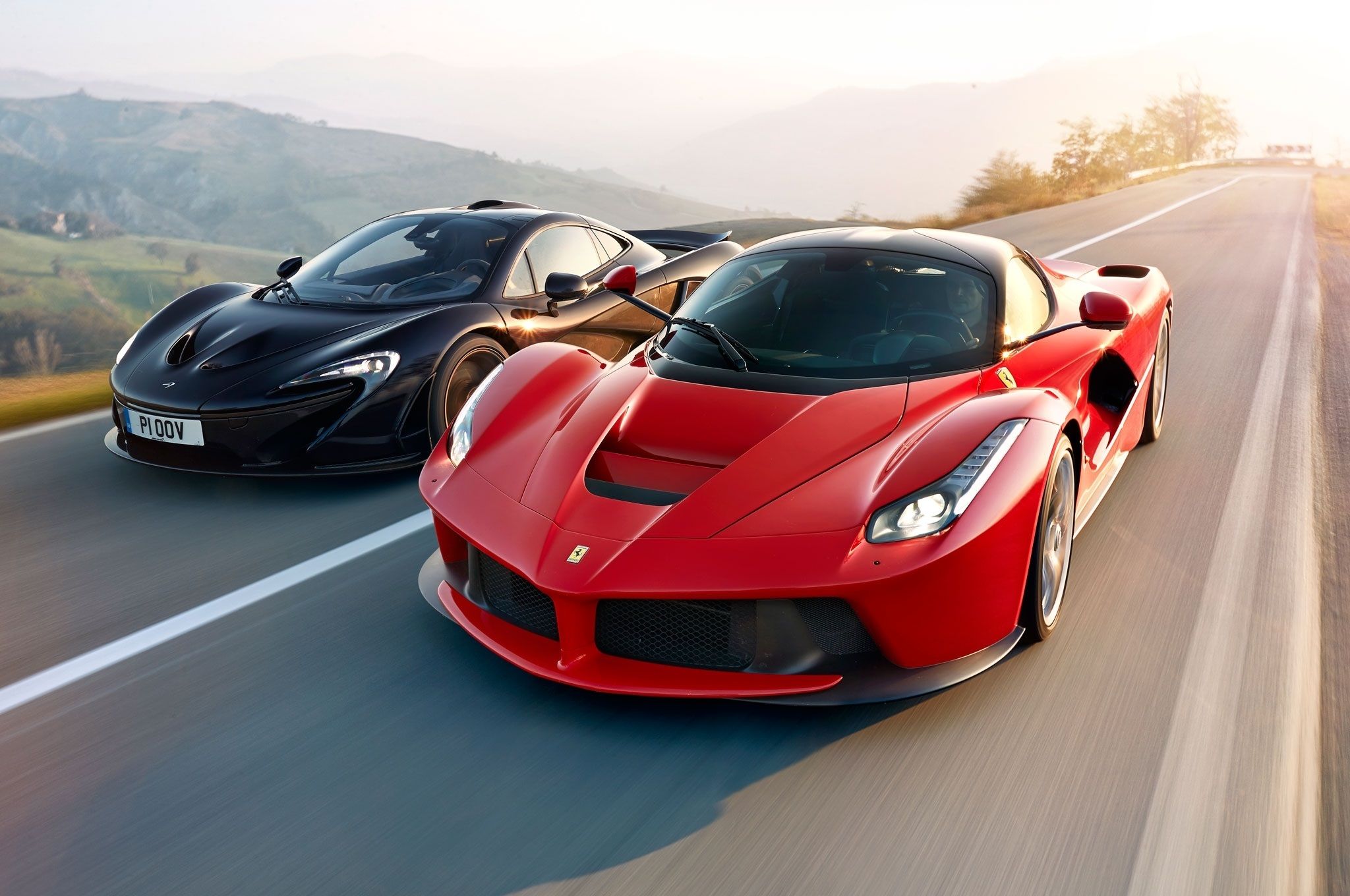 2048x1360 Amazing Side By Side Ferrari LaFerrari And McLaren P1 High Quality Wallpaper