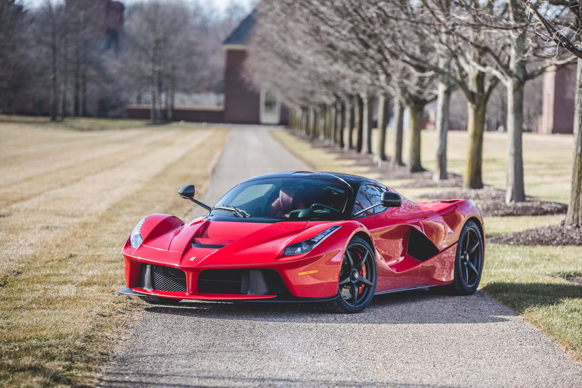 1920x1280 Download The Ferrari LaFerrari: A Masterpiece of Design and Performance Wallpaper