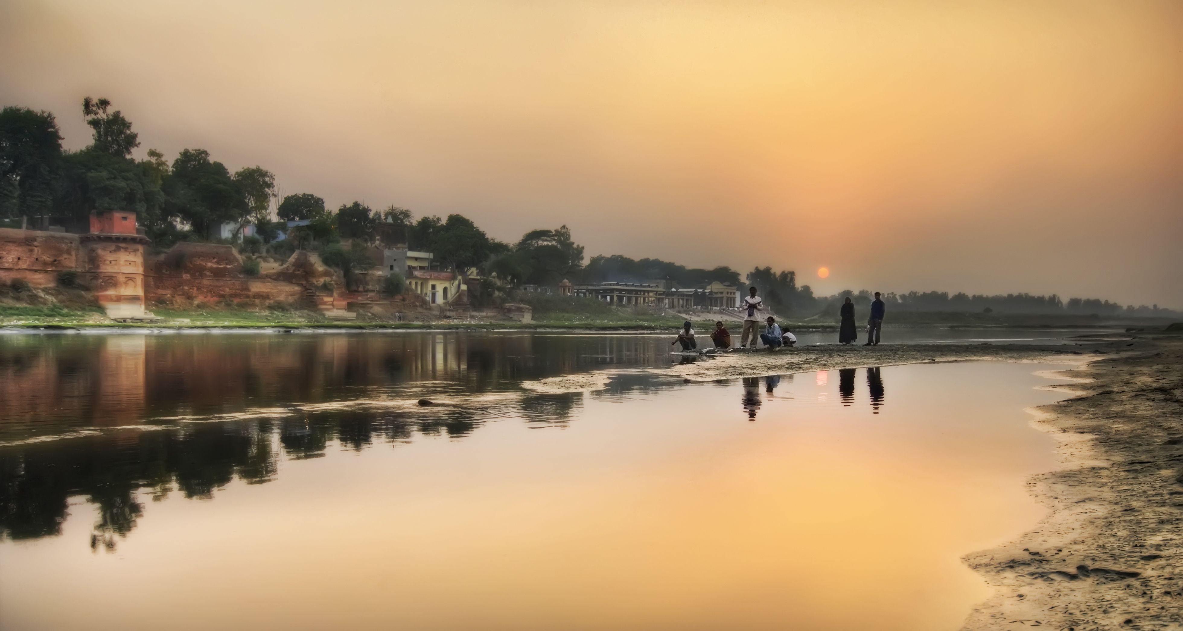 3920x2094 Yamuna river