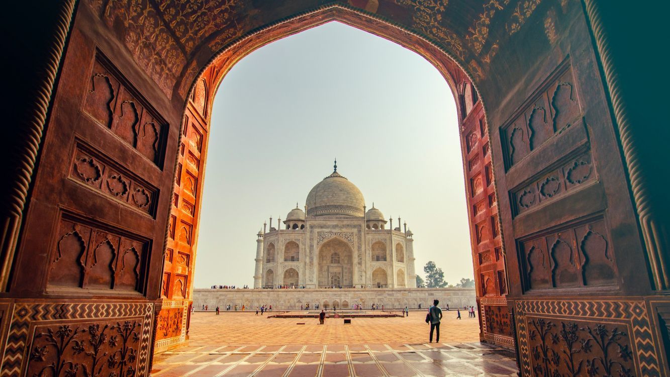 1333x750 Wallpaper Taj Mahal, Agra Fort, Yamuna River, New7Wonders of The World, Monument, Background Free Image
