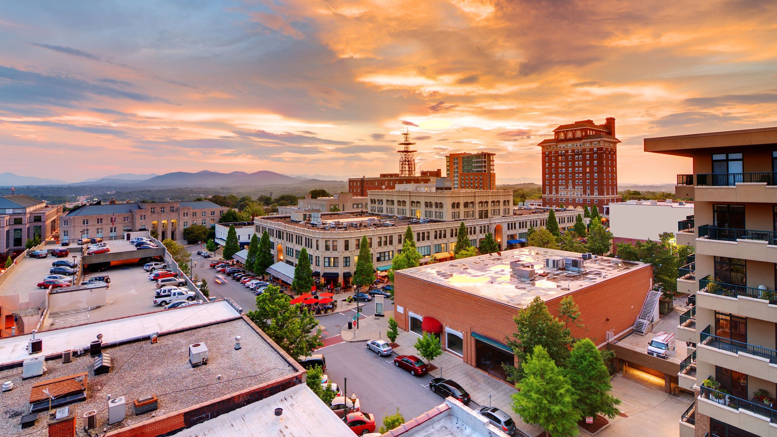 2560x1440 Asheville, North Carolina. Luxury Vacation Rentals