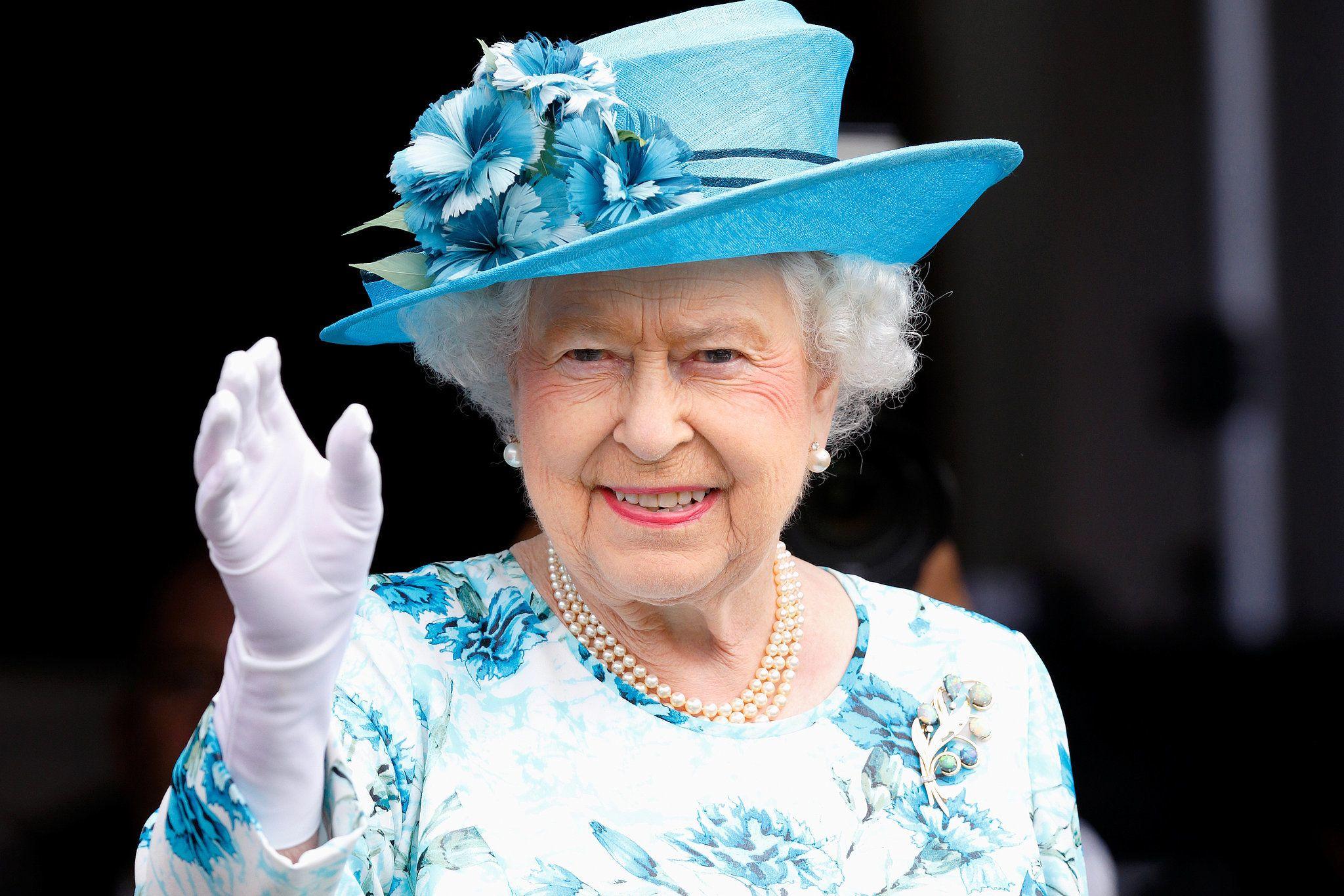 2048x1366 Queen Elizabeth II HD Wallpaper