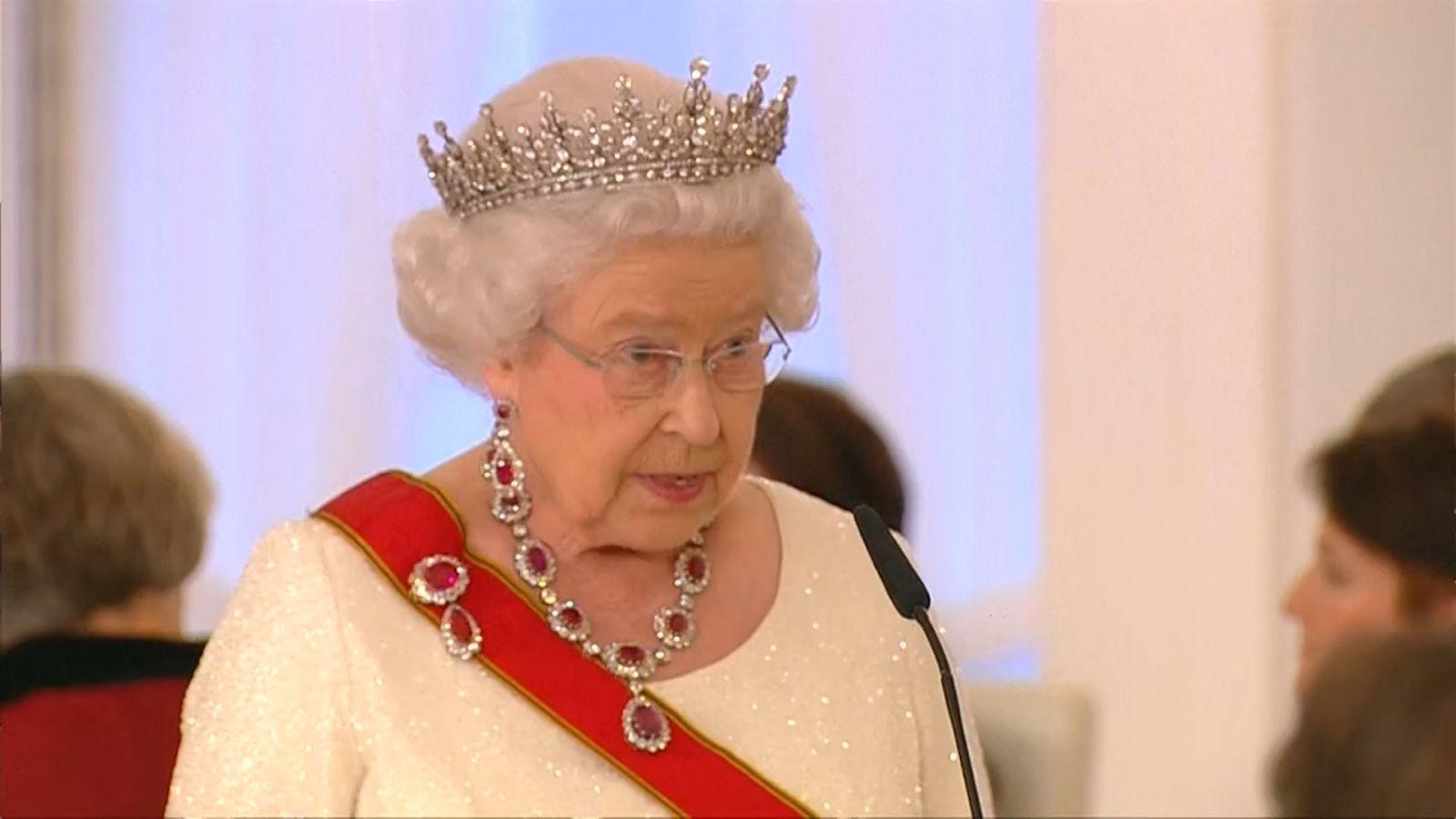 1600x900 Free download Germany Queen Elizabeth II warns division in Europe