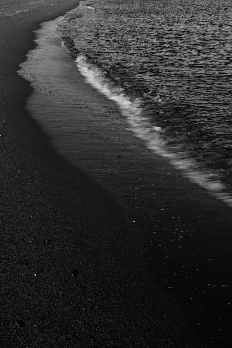 800x1200 Sea, surf, bw, foam, coast, sand, dark, HD phone wallpaper
