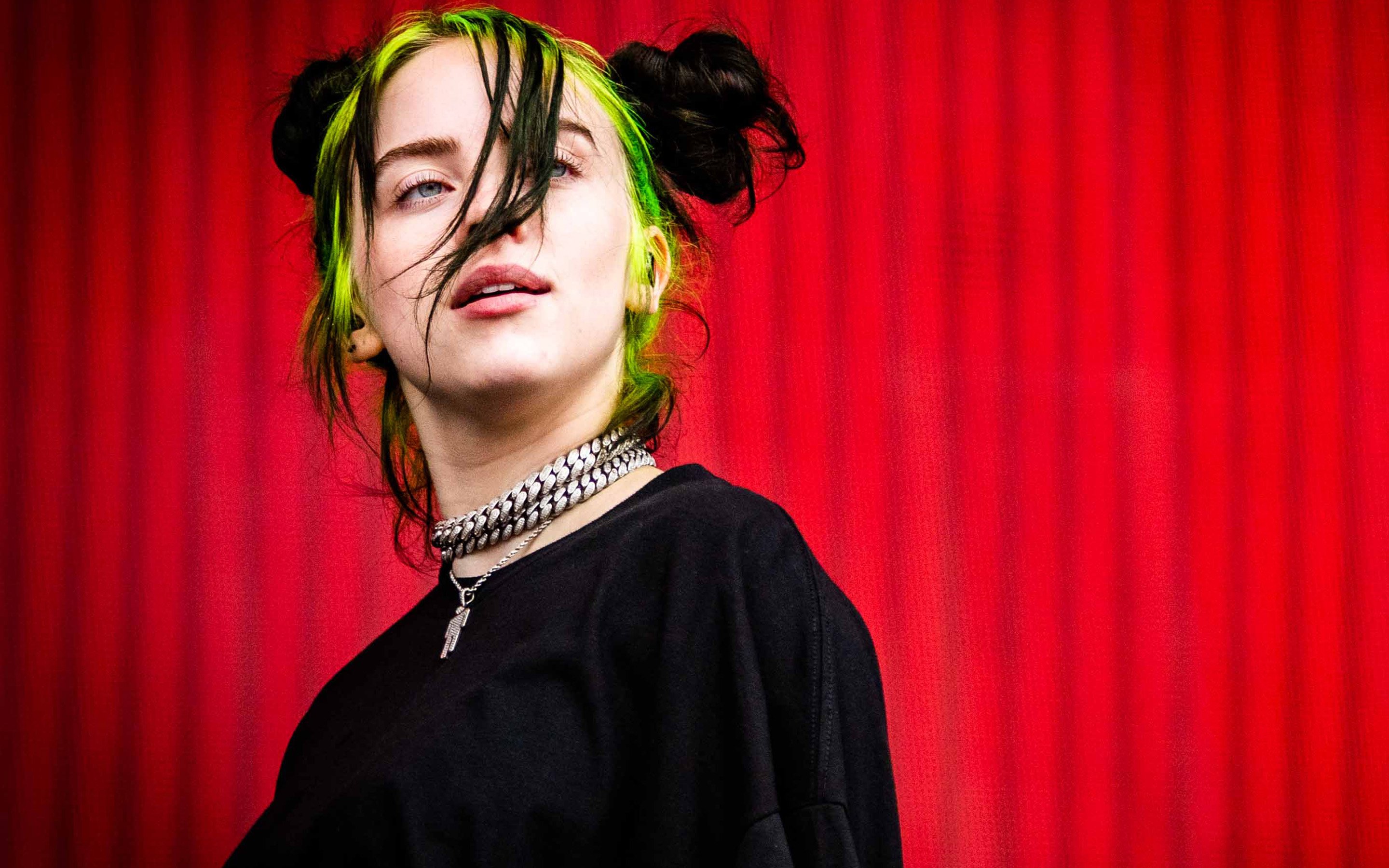 2880x1800 Billie Eilish Red Computer Wallpaper