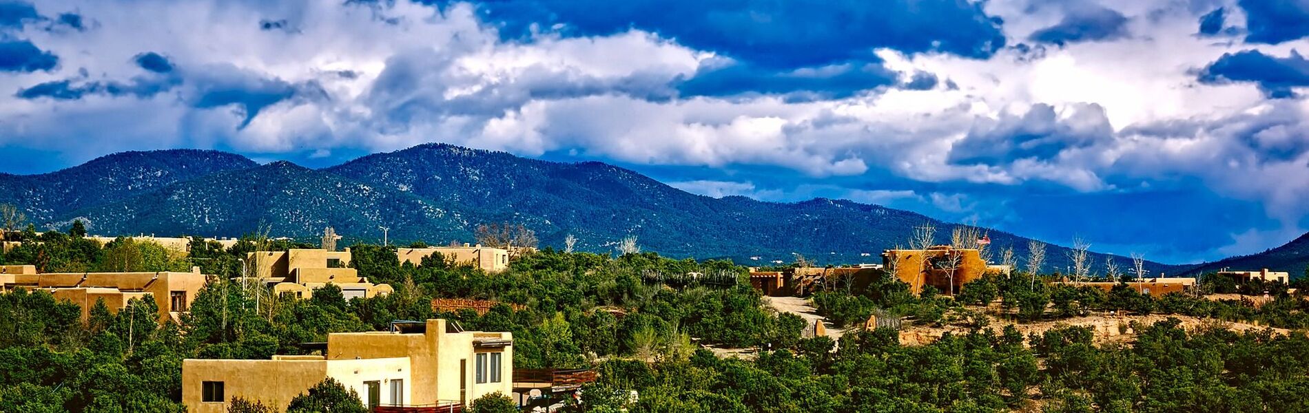 1900x600 Apartment Rental Amenities in Santa Fe, NM. San Isidro Amenities