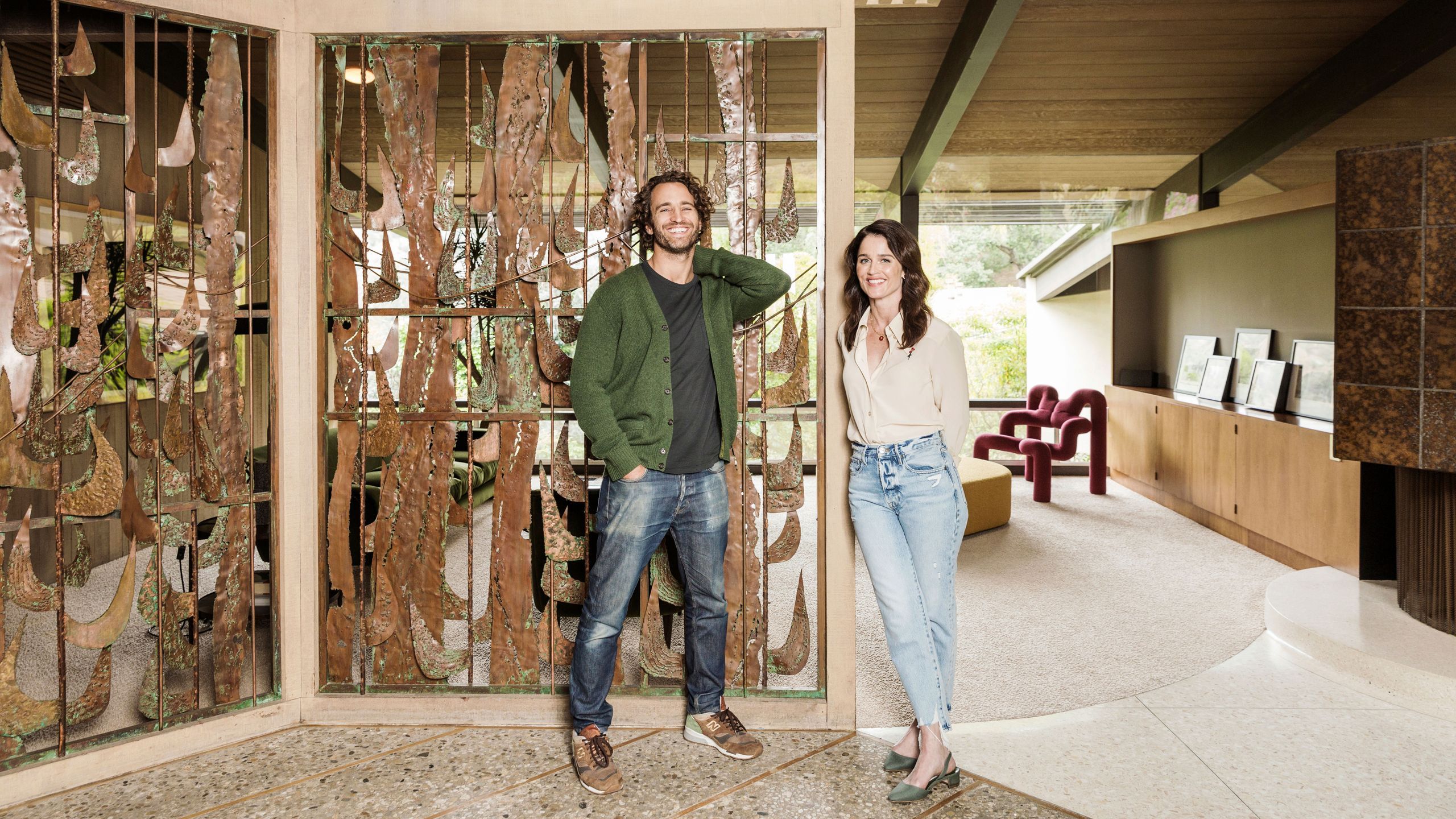 2560x1440 Step Inside Actress Robin Tunney's Midcentury Beverly Hills Oasis