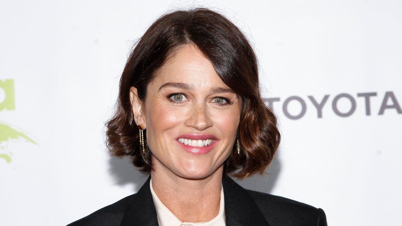 1280x720 Robin Tunney Welcomes Baby No. 2