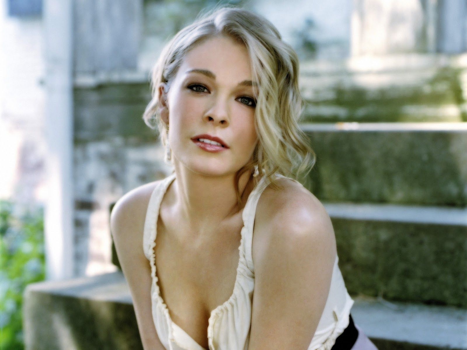 1600x1200 Leann Rimes. Tommy Dorsey Mastering