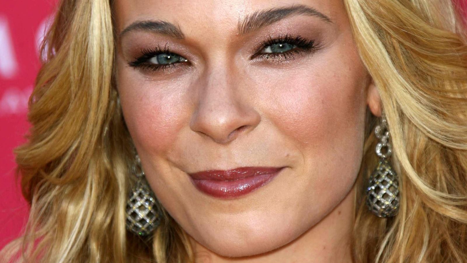 1600x900 Here's What LeAnn Rimes Really Looks Like Without Makeup