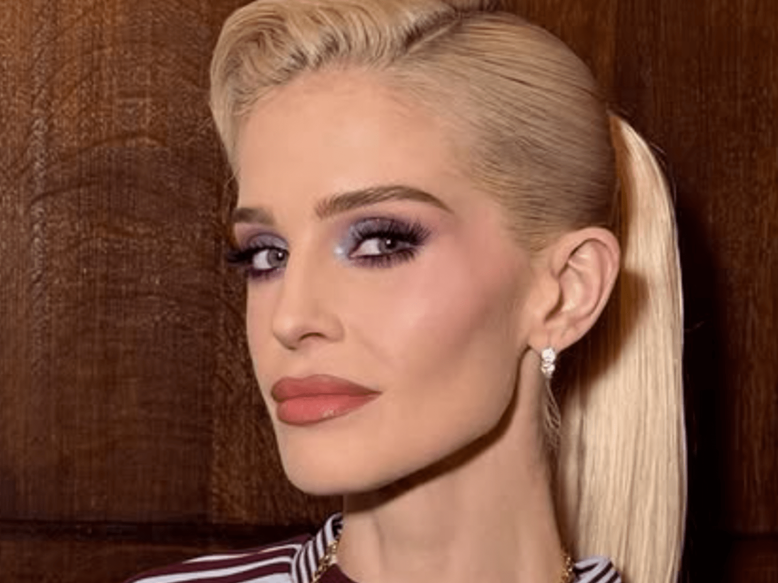 1600x1200 Videos That Show Kelly Osbourne's Alarming Look As Skeletal Frame Stuns Fans Worldwide