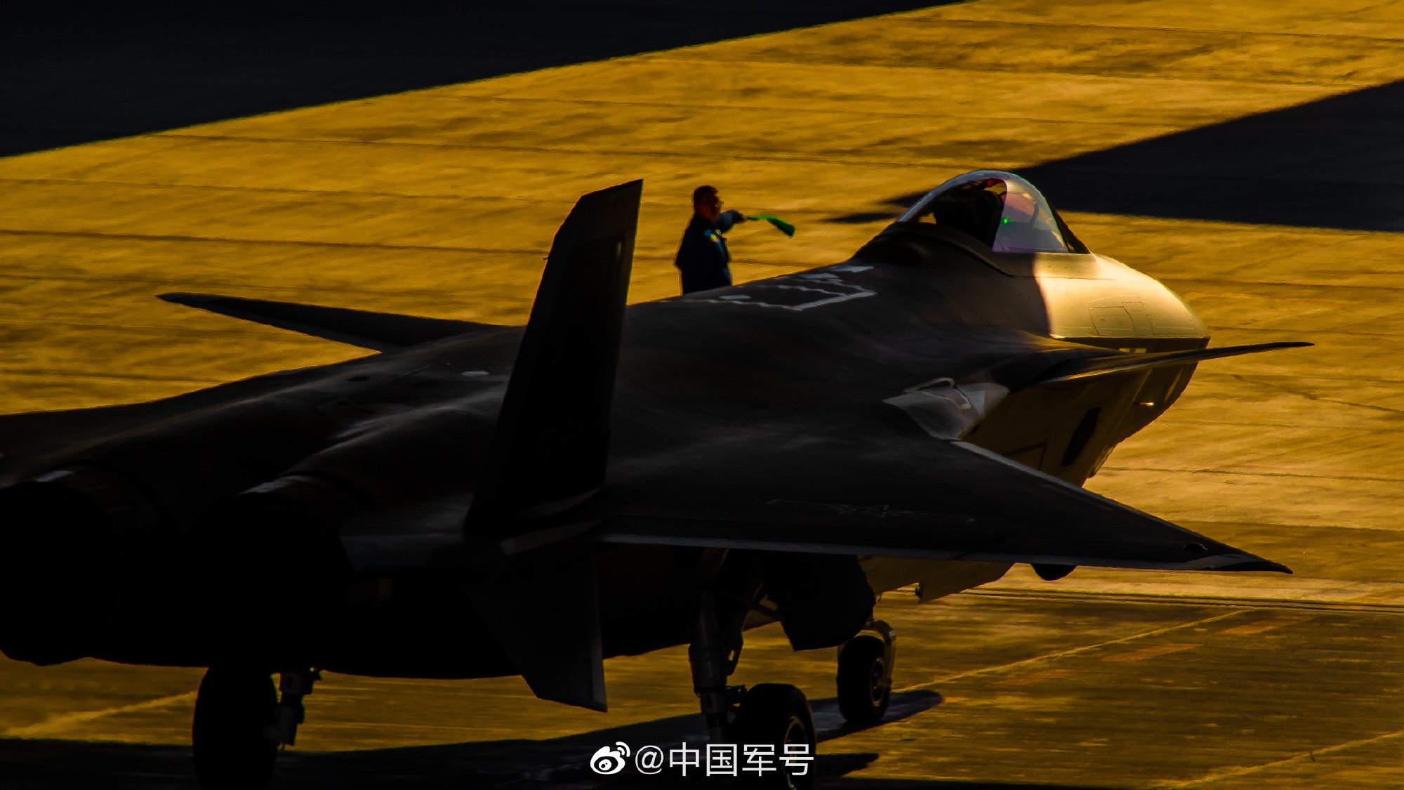2000x1125 Album J 20 In Zhuhai Airshow (and Military Base)