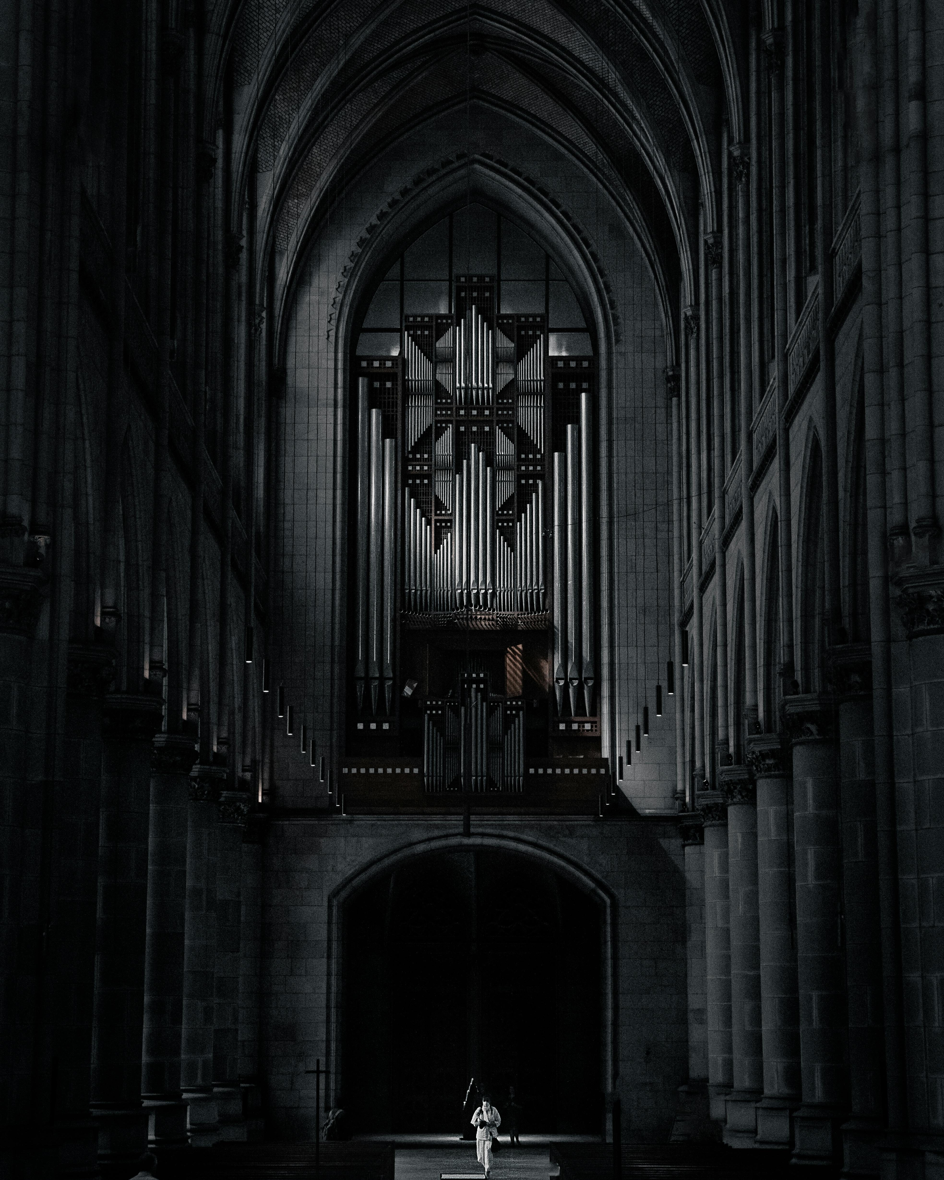 3934x4917 Black and White Photo of Interior of Gothic Cathedral · Free