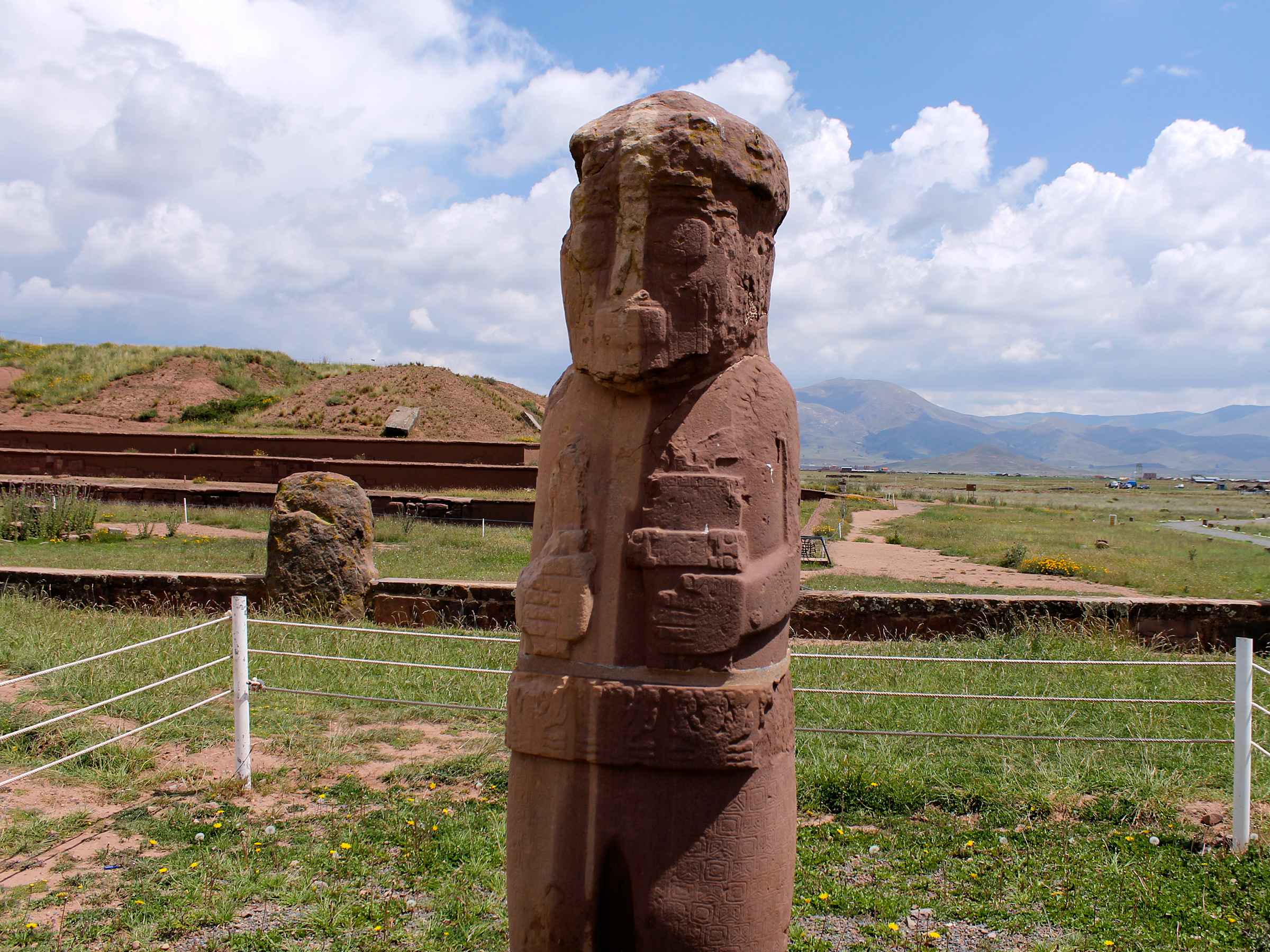 2400x1800 Stunning Tiwanaku Tour, Full Day Tiwanaku from Puno Peru