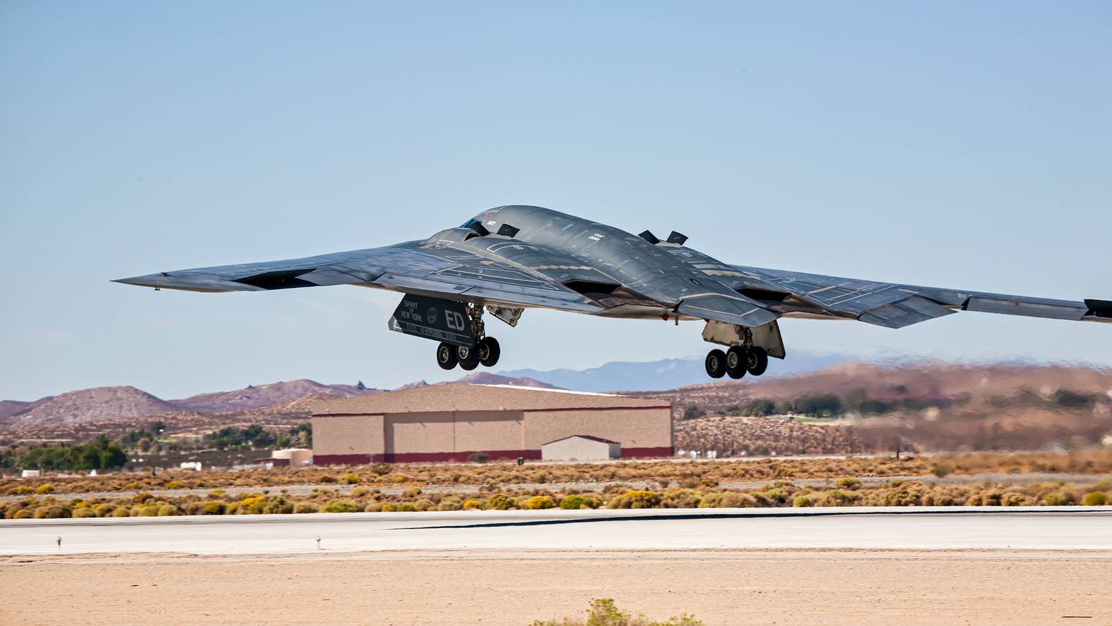 1600x900 Why Doesn't The B 2 Spirit Bomber Have A Tail?