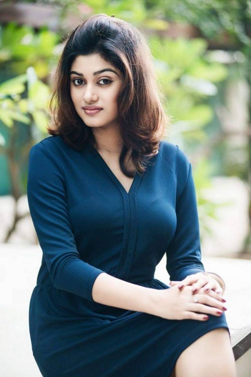 853x1280 Oviya wallpaper