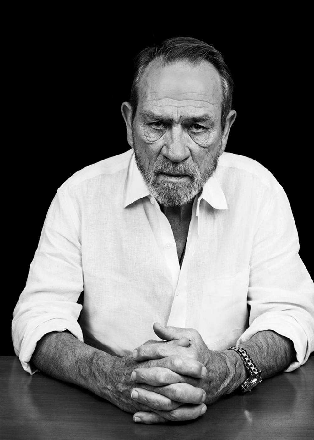 1000x1401 Black And White Tommy Lee Jones Wallpaper