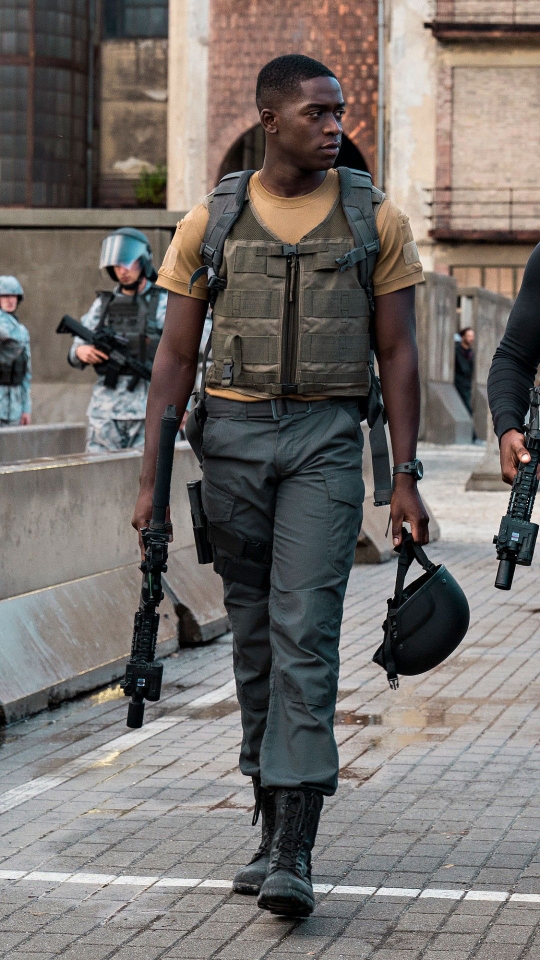 1080x1920 Damson Idris Wallpaper