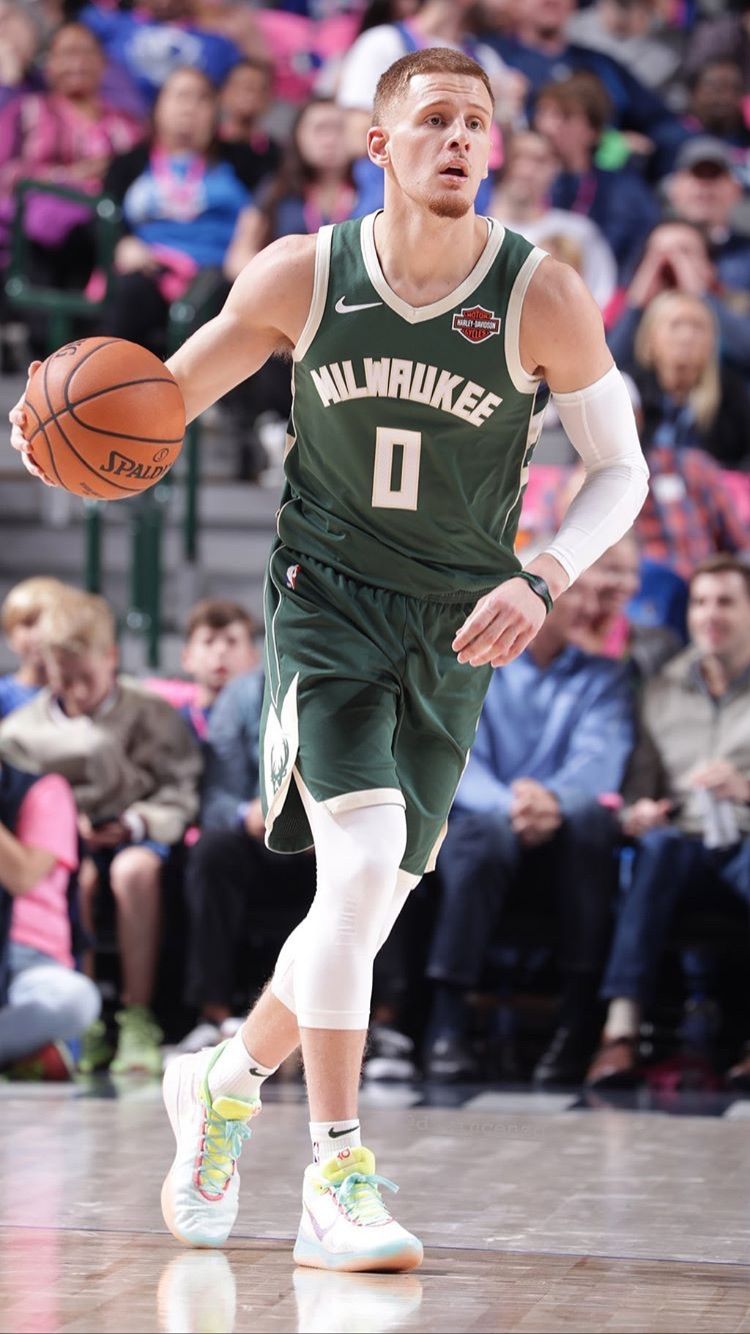750x1334 Donte divincenzo ideas. donte divincenzo, milwaukee bucks, nba