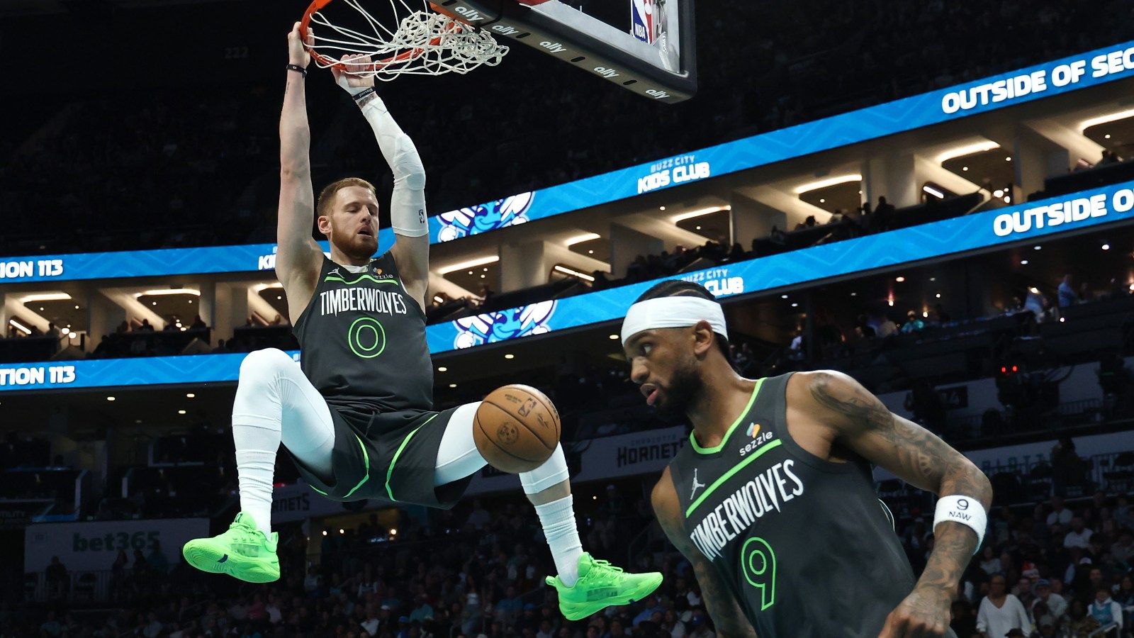 1600x900 Donte DiVincenzo drives winning in Minnesota