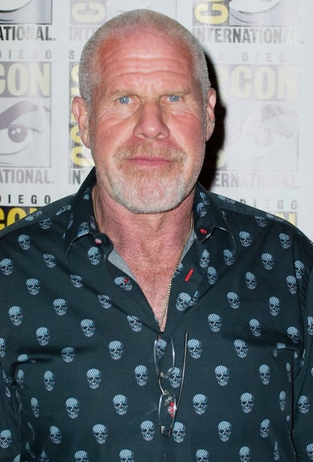 1000x1477 Download Bald Ron Perlman Wallpaper