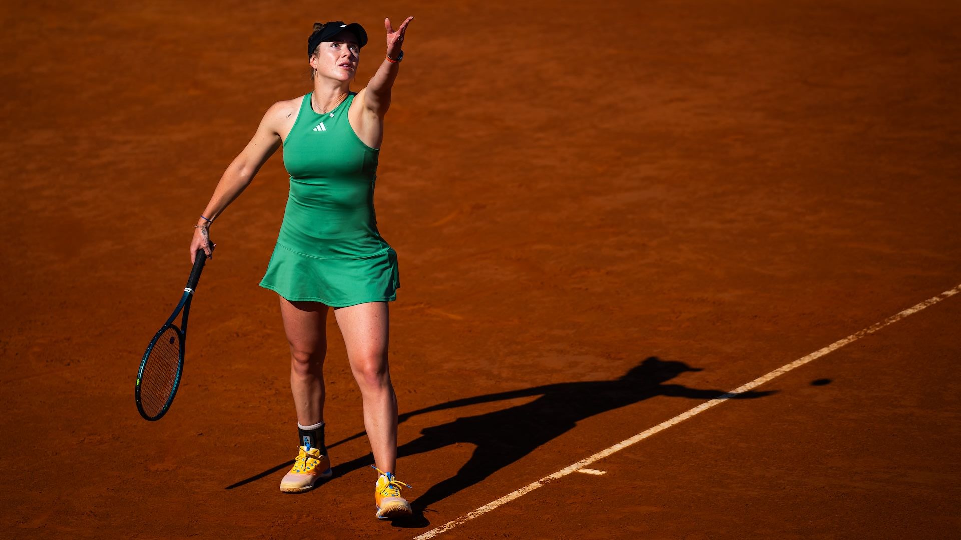 1920x1080 Playing through back pain in Rome, Elina Svitolina carries on despite feeling limited on court