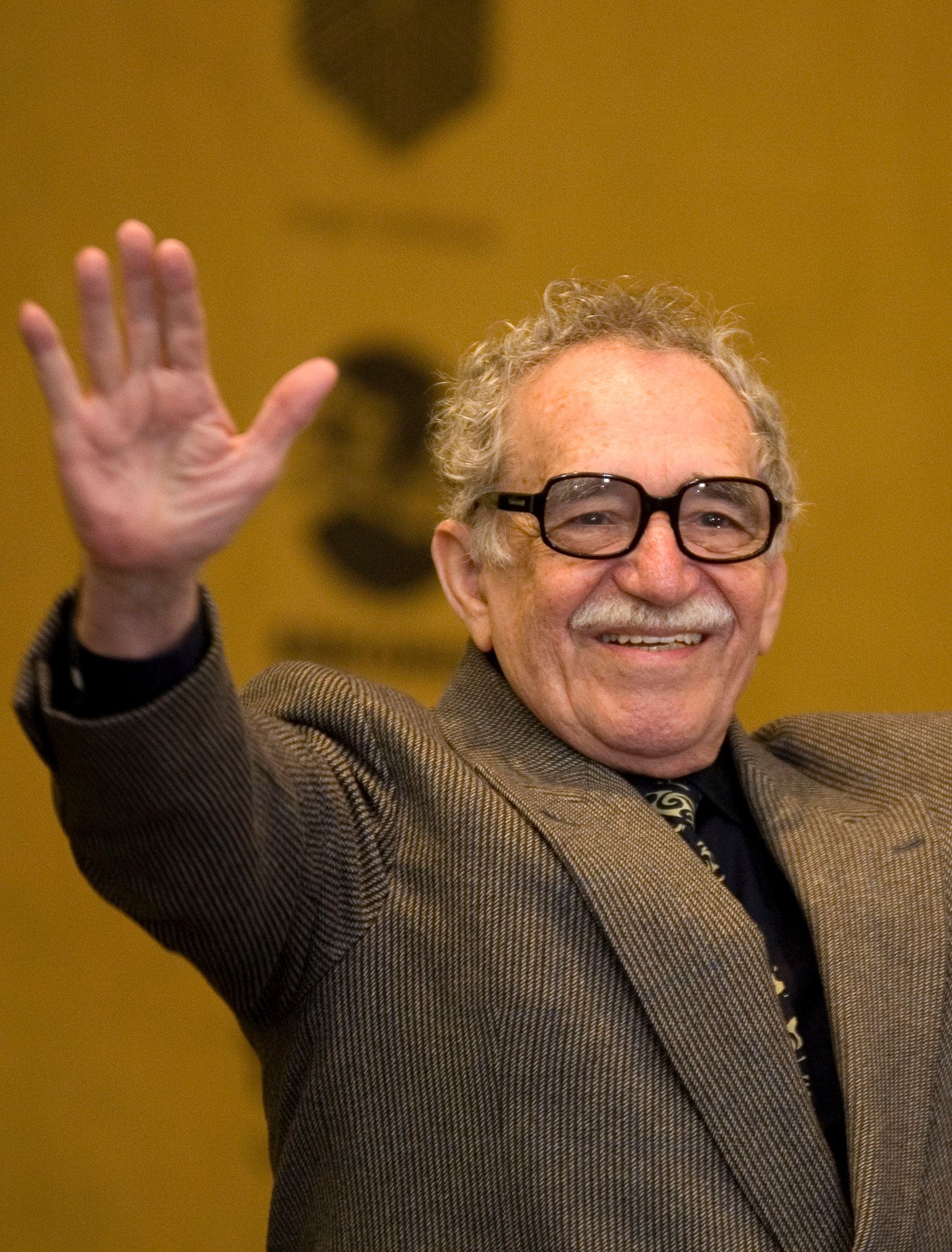1558x2048 Gabriel Garcia Marquez Wallpaper