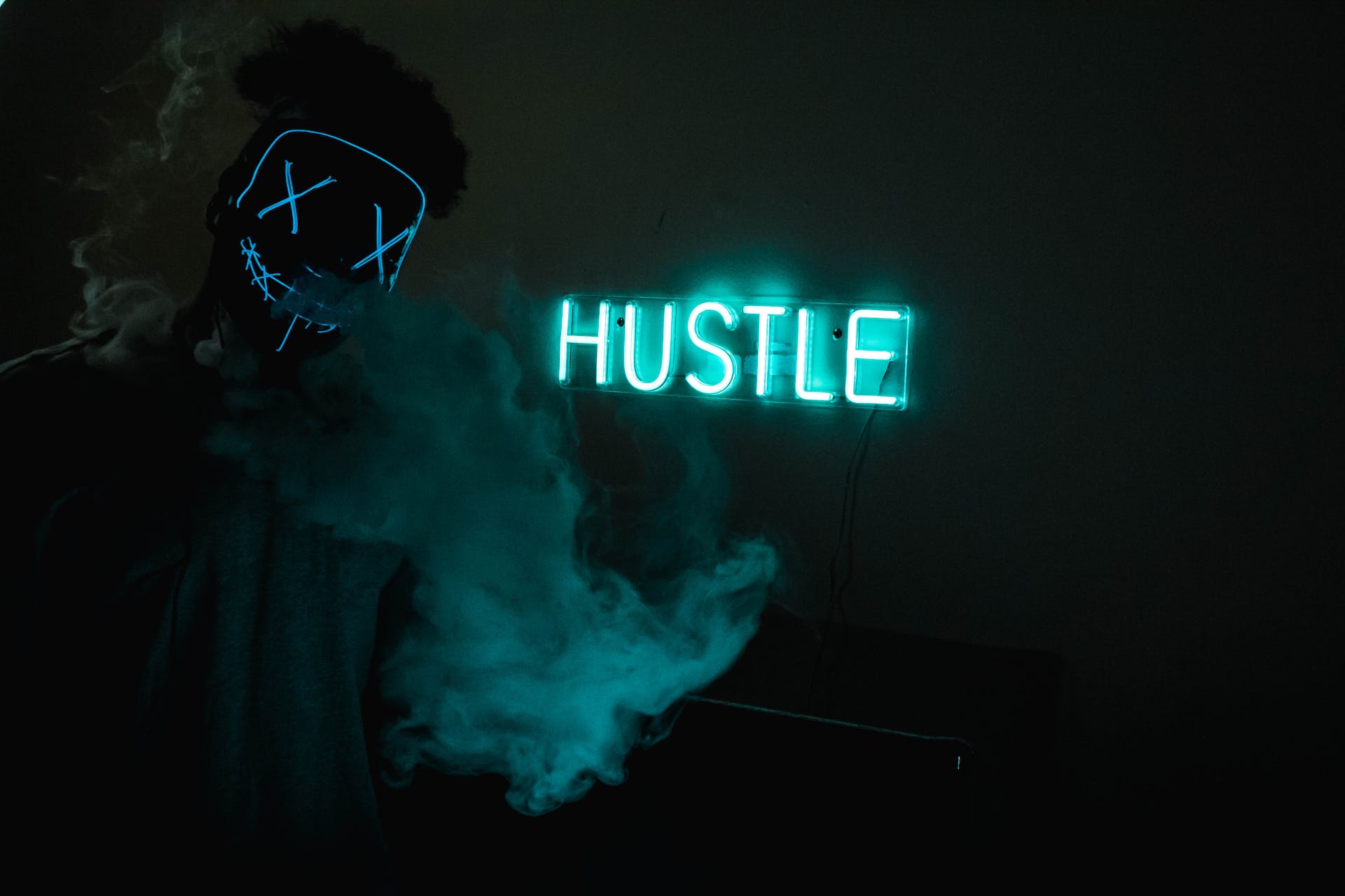 1920x1280 Working Long Hours Leads to Burnout: Time to Ditch the Hustle Culture