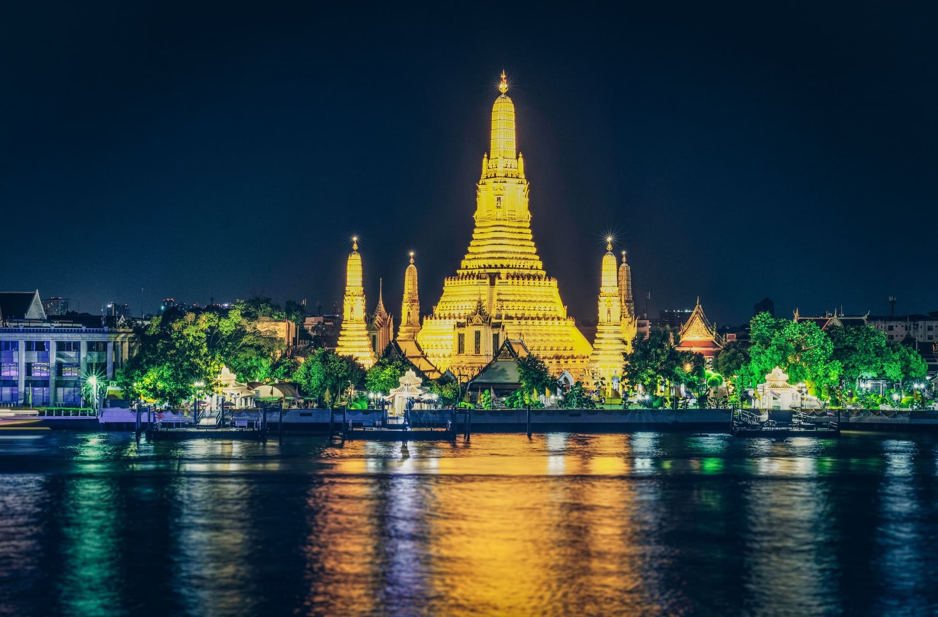 1920x1263 Wat Arun- The Temple of Dawn, Bangkok