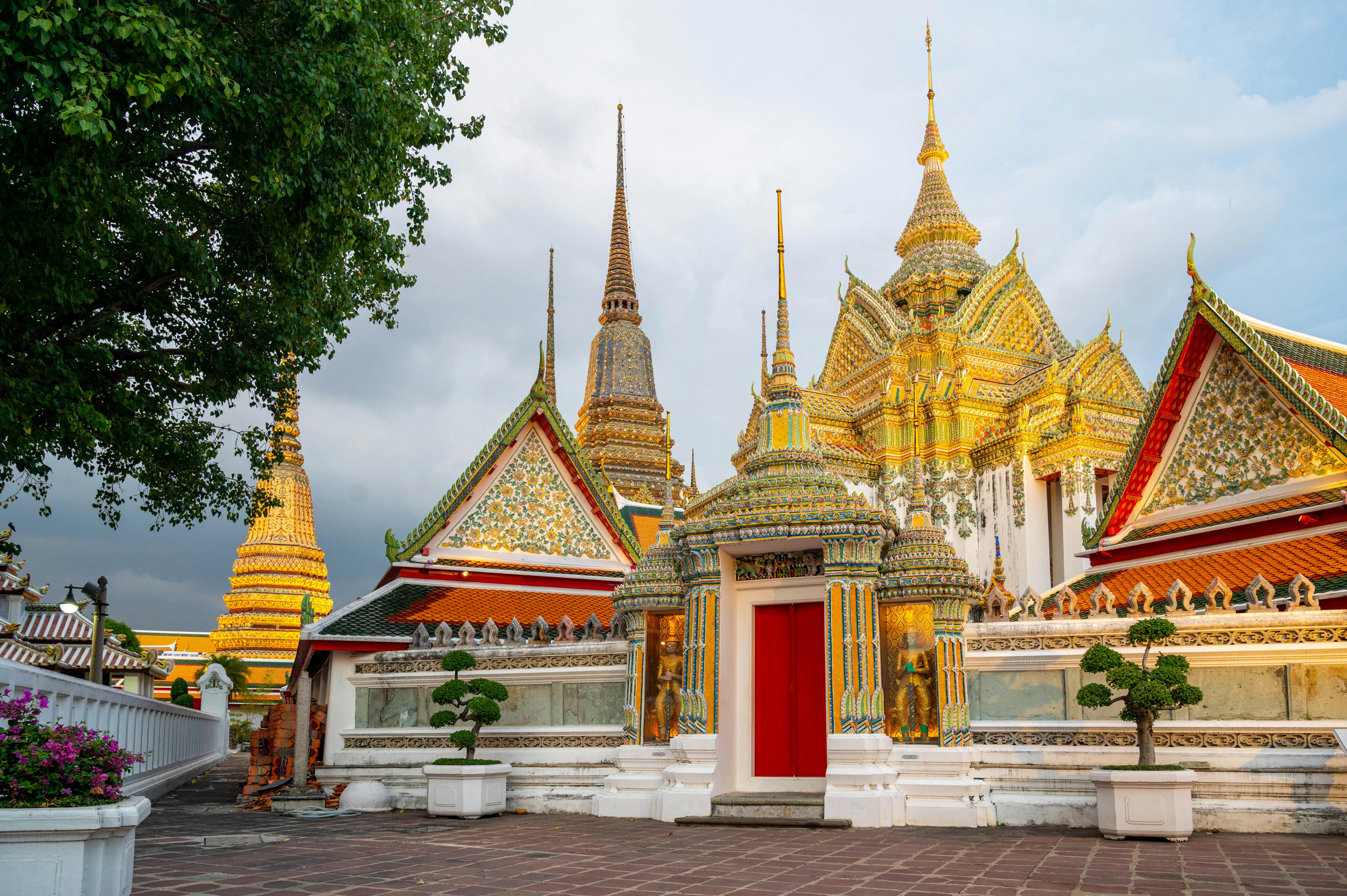 6030x4012 Wat Pho Temple in Bangkok · Free