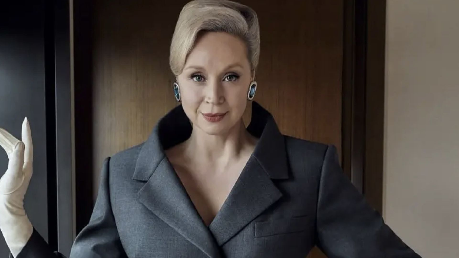 1920x1080 Magnificent”: at Gwendoline Christie (1m91) is causing a sensation