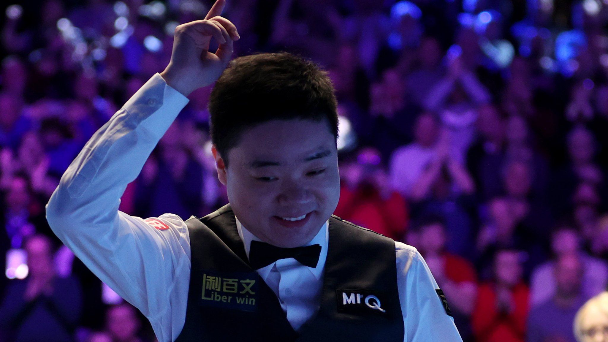 2048x1152 Masters 2024: Ding Junhui makes 147 maximum break in defeat by Ronnie O'Sullivan
