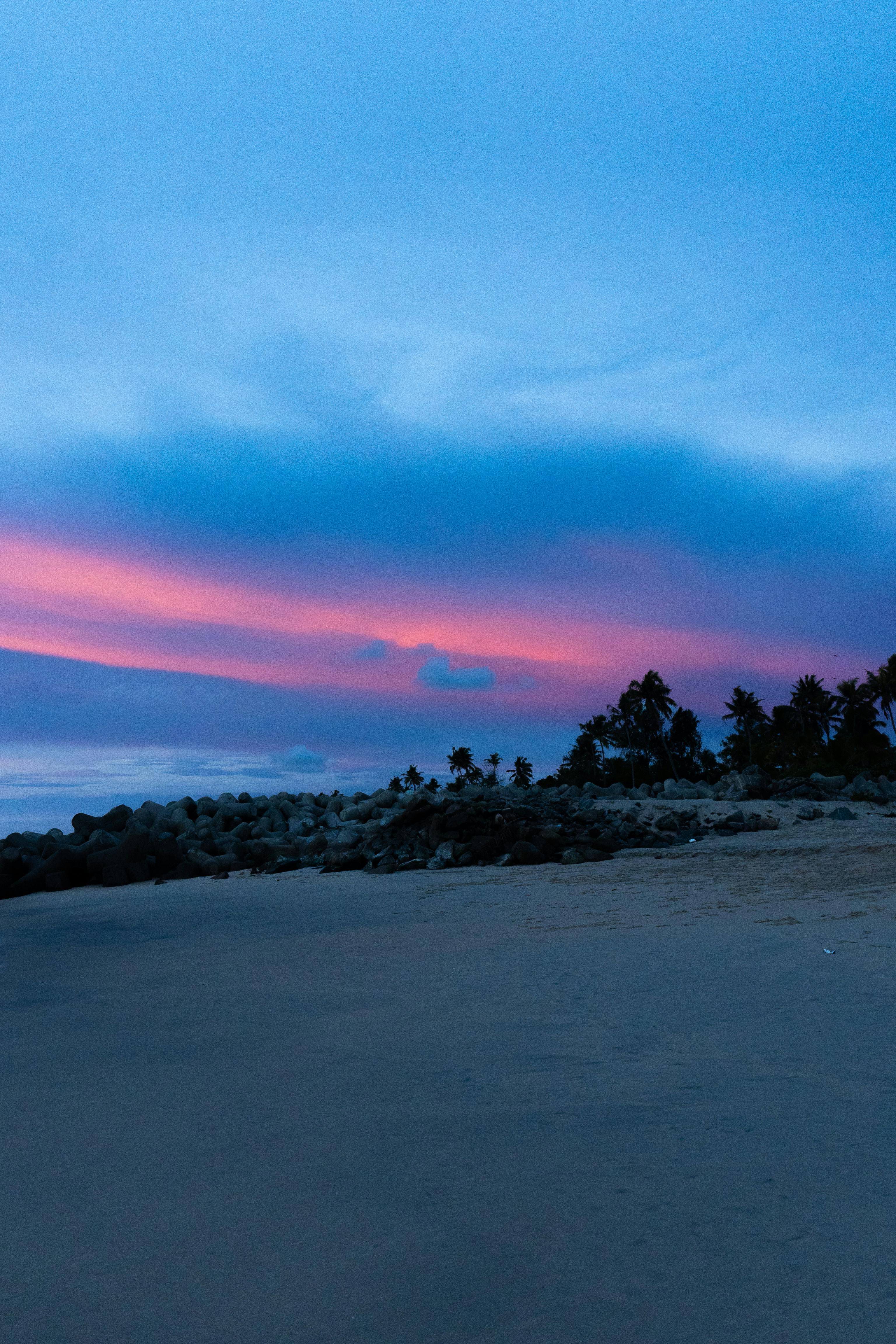3072x4608 Serene Beach Sunset in Kerala, India · Free