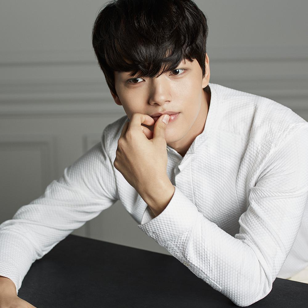 1000x1000 Yeo Jin Goo Wallpaper