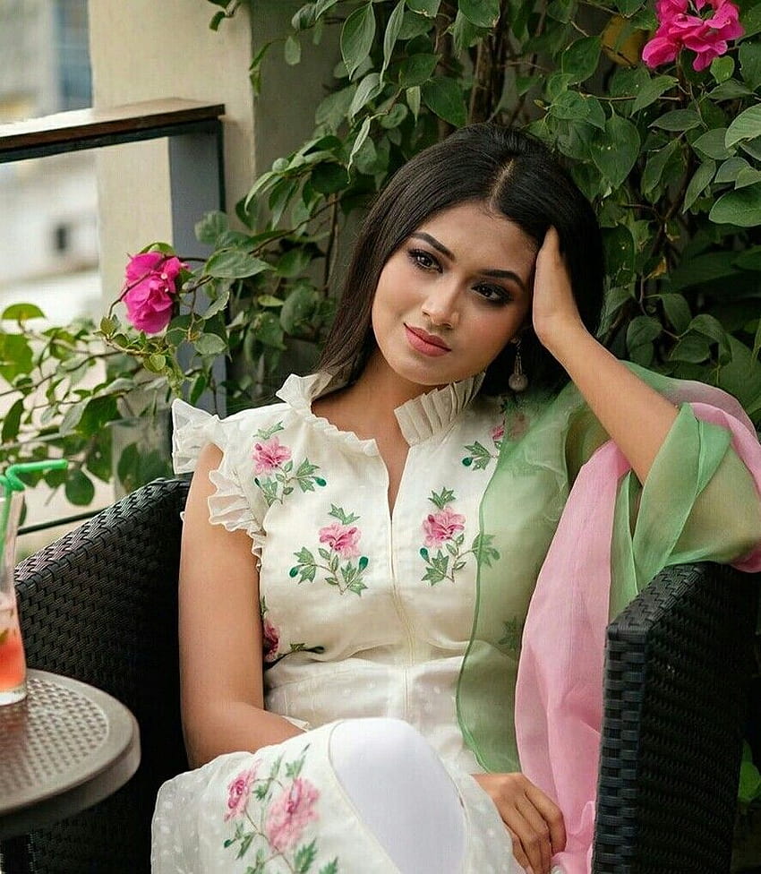 850x976 Tasnia farin ideas HD phone wallpaper