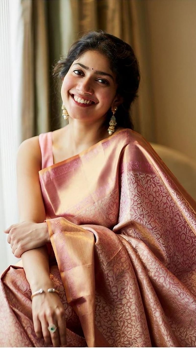 800x1422 HD silk saree wallpaper