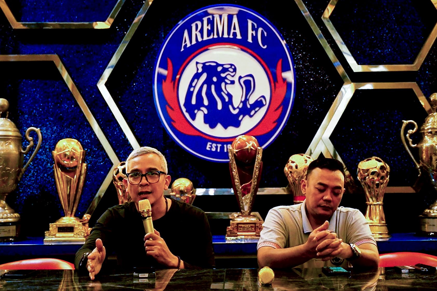 1683x1122 Arema FC Terus Berikan Dukungan untuk Keluarga Korban Tragedi Kanjuruhan