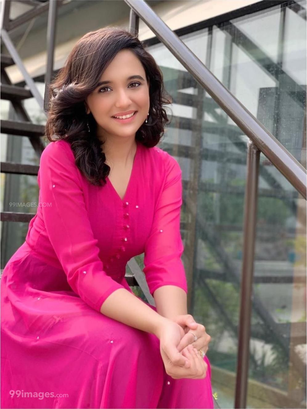 996x1324 Sabila Nur Wallpaper