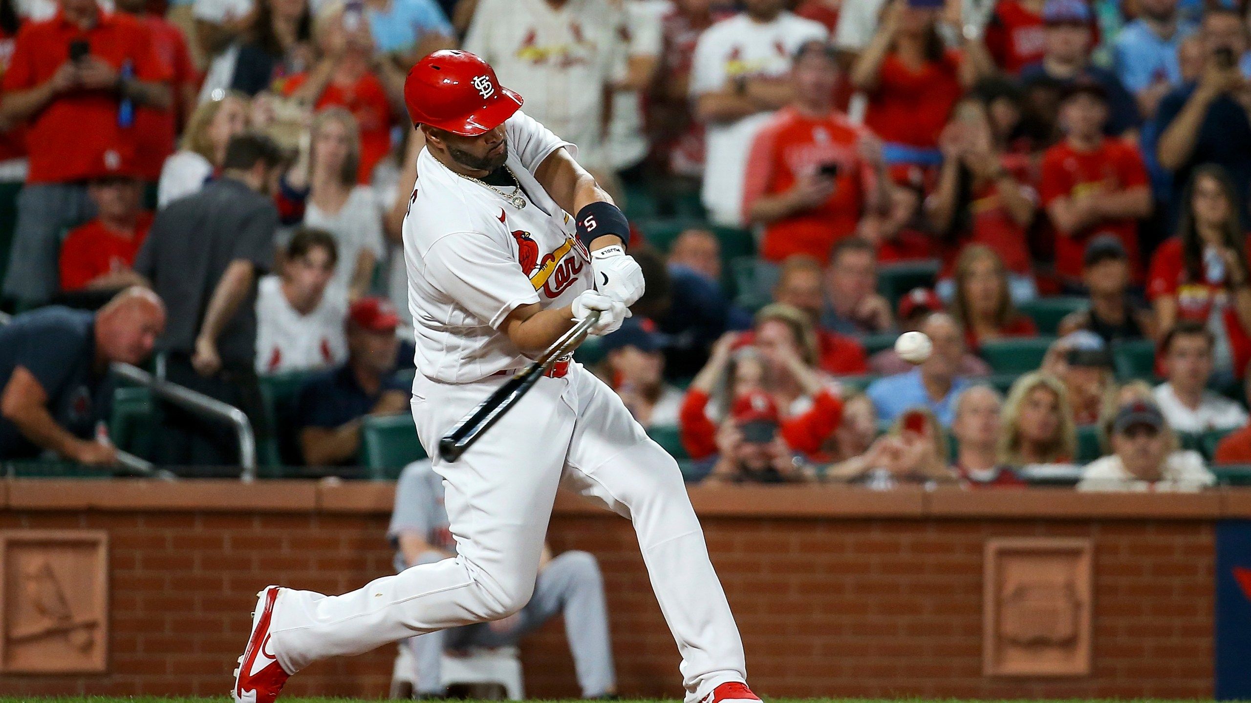 2560x1440 Albert Pujols hits 698th home run, ties game for Cardinals