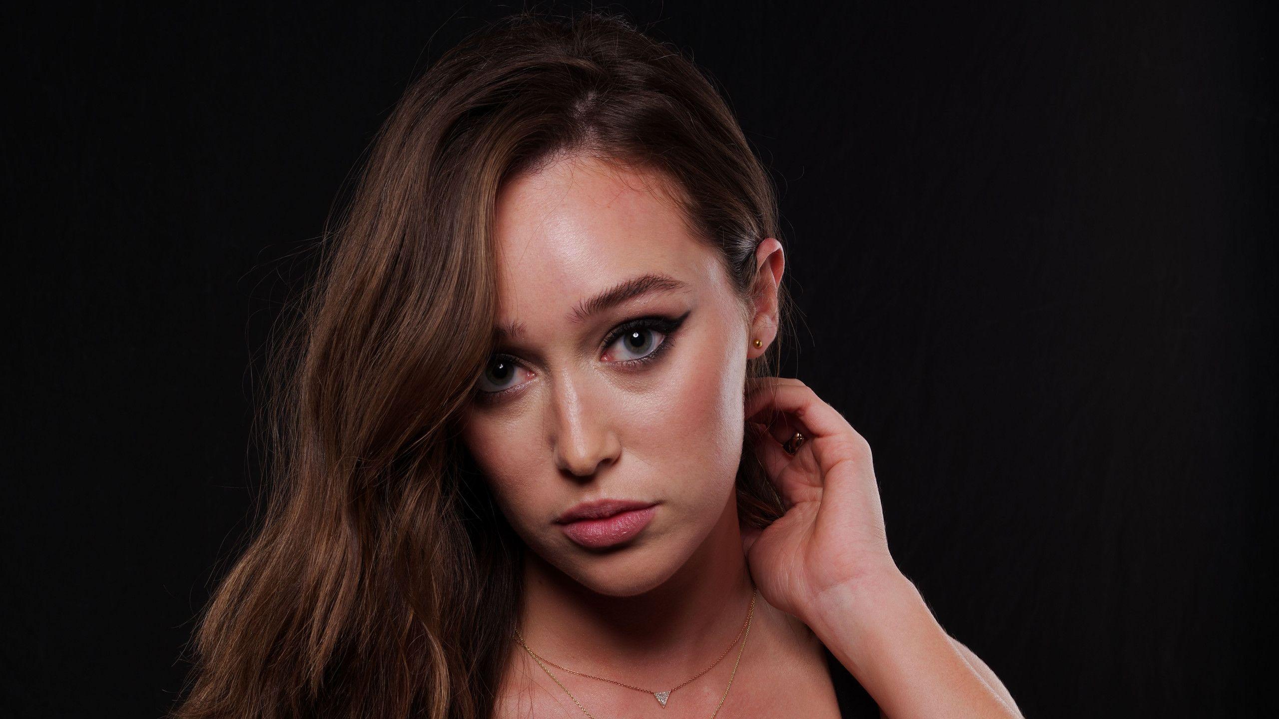 2560x1440 Alycia Debnam Carey 2019 1440P Resolution HD 4k
