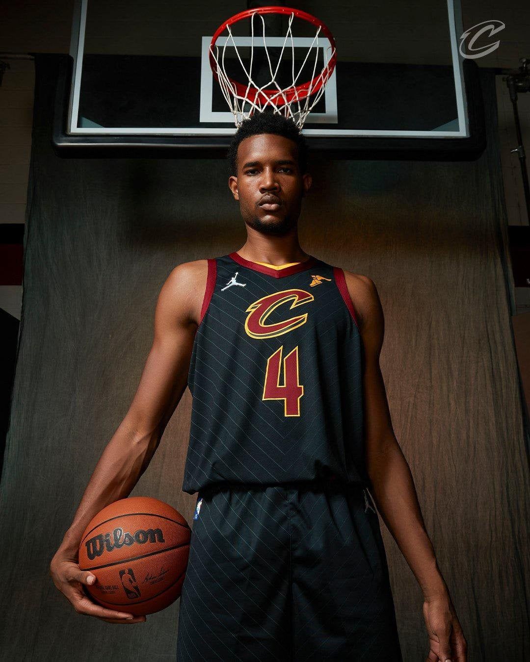 1080x1350 Evan Mobley Wallpaper